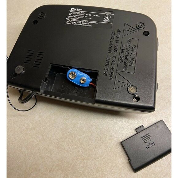 Timex Alarm Clock Radio Black TX2208 Battery Backup - Picture 3 of 4